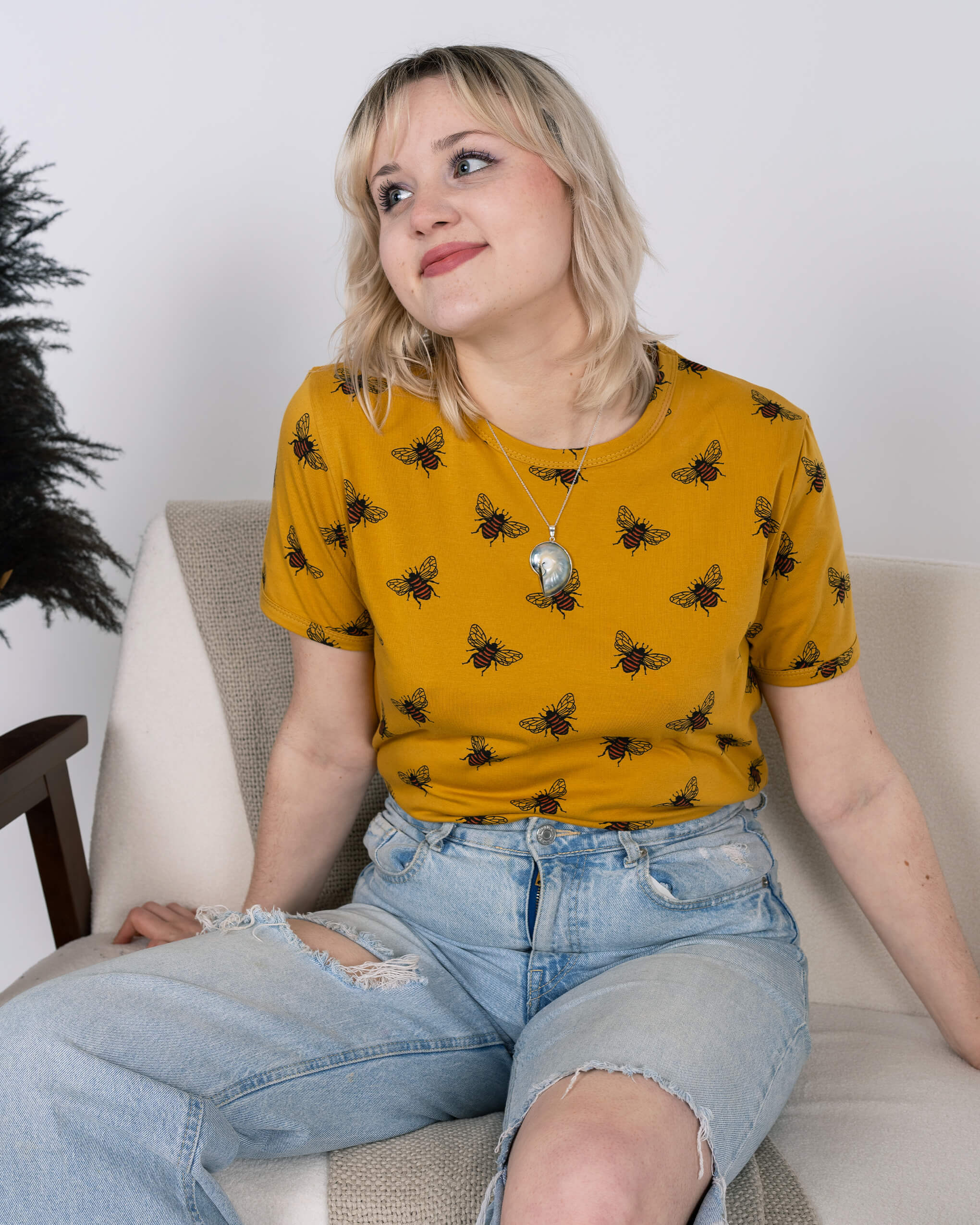 Buzzy Bee Mustard Gold Tee - Image 5